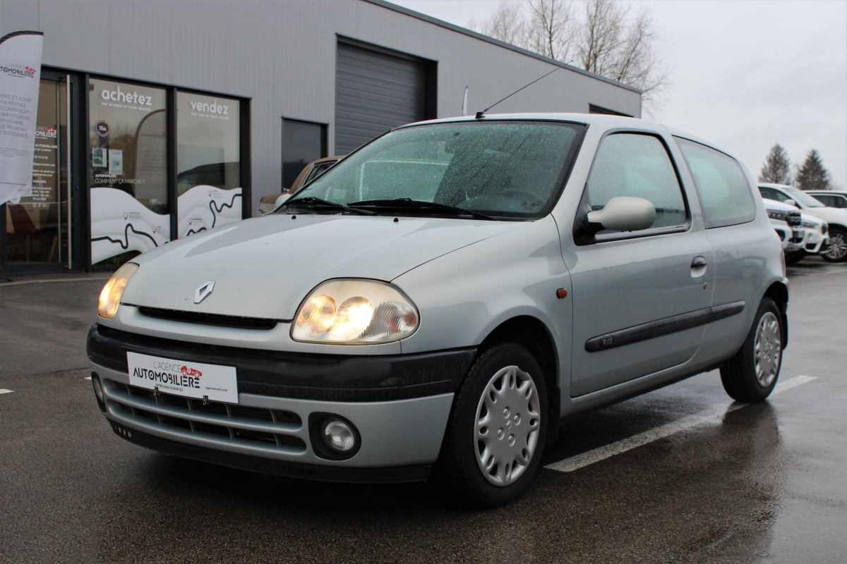 Renault Clio II 1.2 60cv 3 portes — 1
