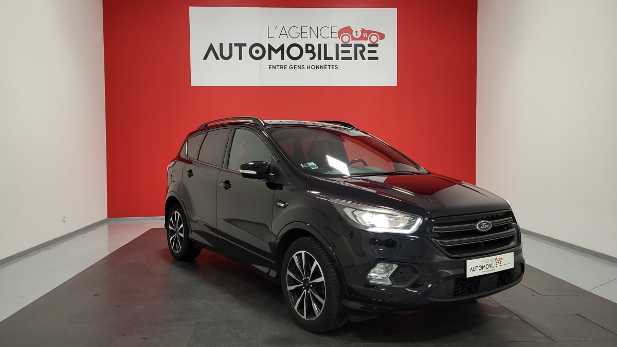 Ford Kuga 2.0 TDCI 150 ST LINE BOITE MECANIQUE — 1