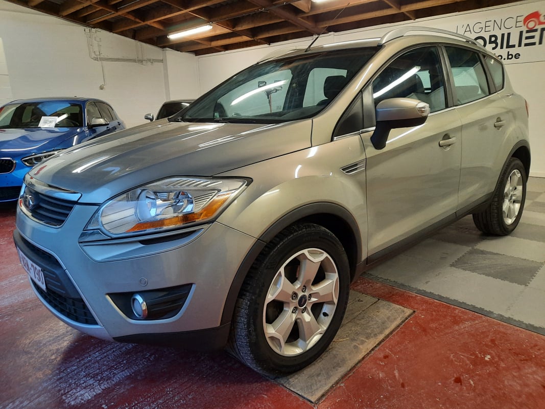 Ford Kuga SUV 2.0d 136Ch Boite manuelle 6V — 1