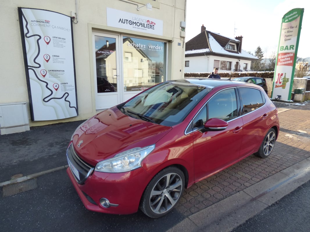 Peugeot 208 1,6 E-HDI 90 Feline BVM5 5 Portes 16V — 1