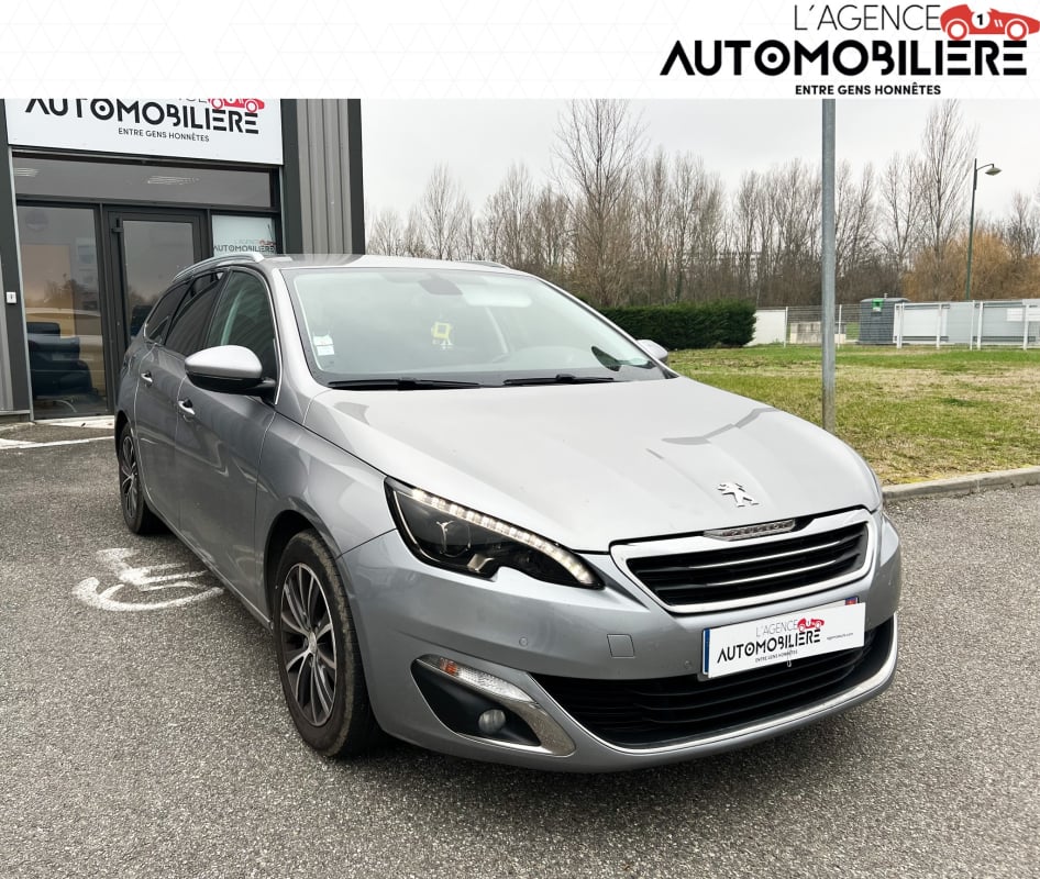 Peugeot 308 1.6 BlueHDi S&S 120 ALLURE — 1