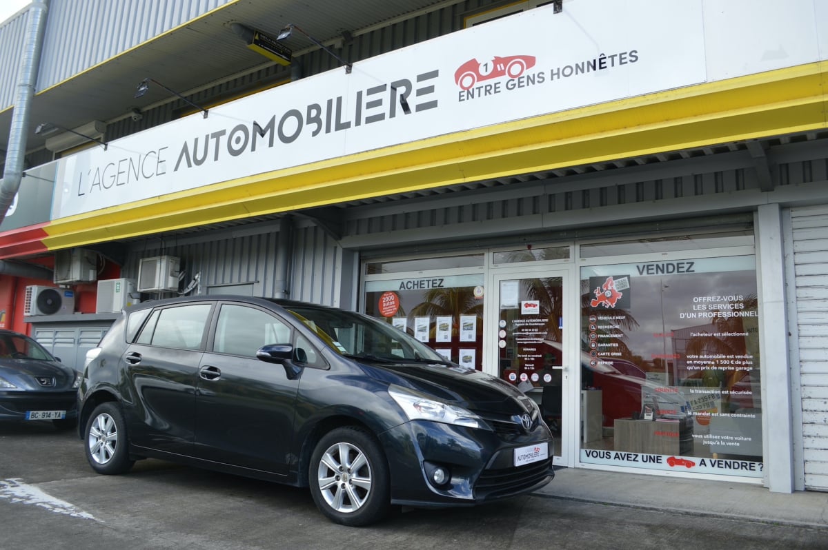 Toyota Verso 112 D-4D Style 7 places — 1