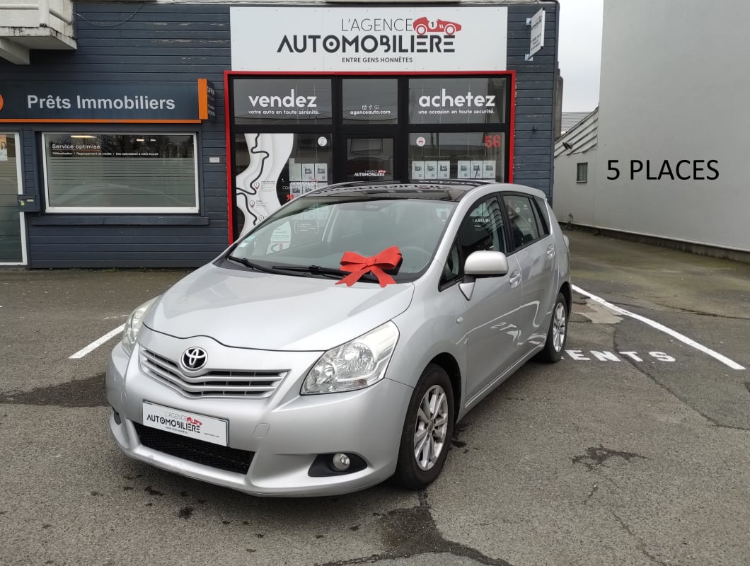 Toyota Verso 2.0 D-4D 126 cv BVM6 DYNAMIC — 1