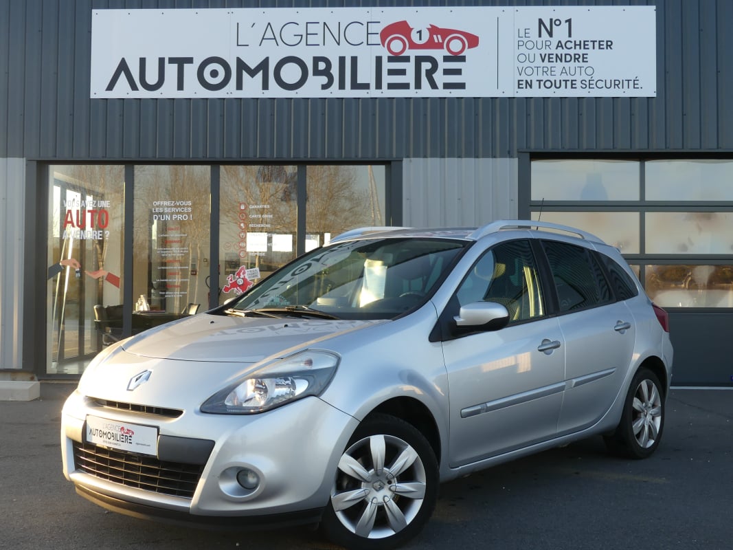 Renault Clio RENAULT CLIO ESTATE DCI 105 CV TOM TOM — 1