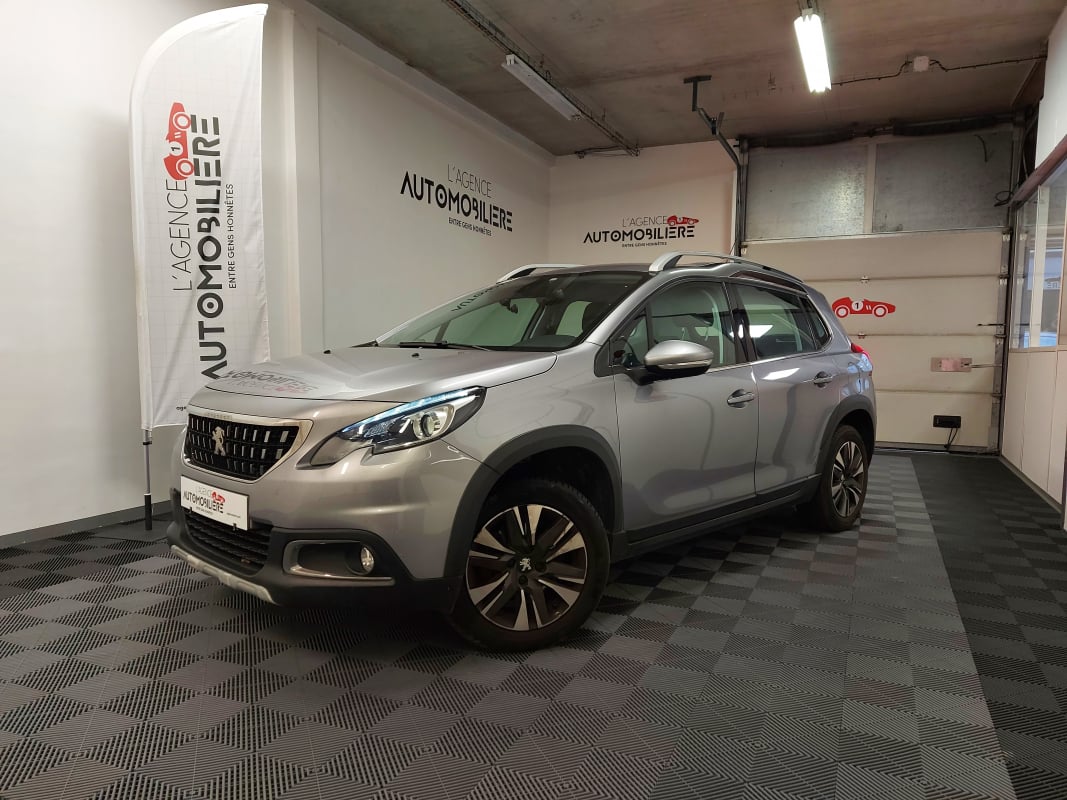 Peugeot 2008 (2) PURETECH 110 S&S ALLURE EAT6 + ATTELAGE — 1