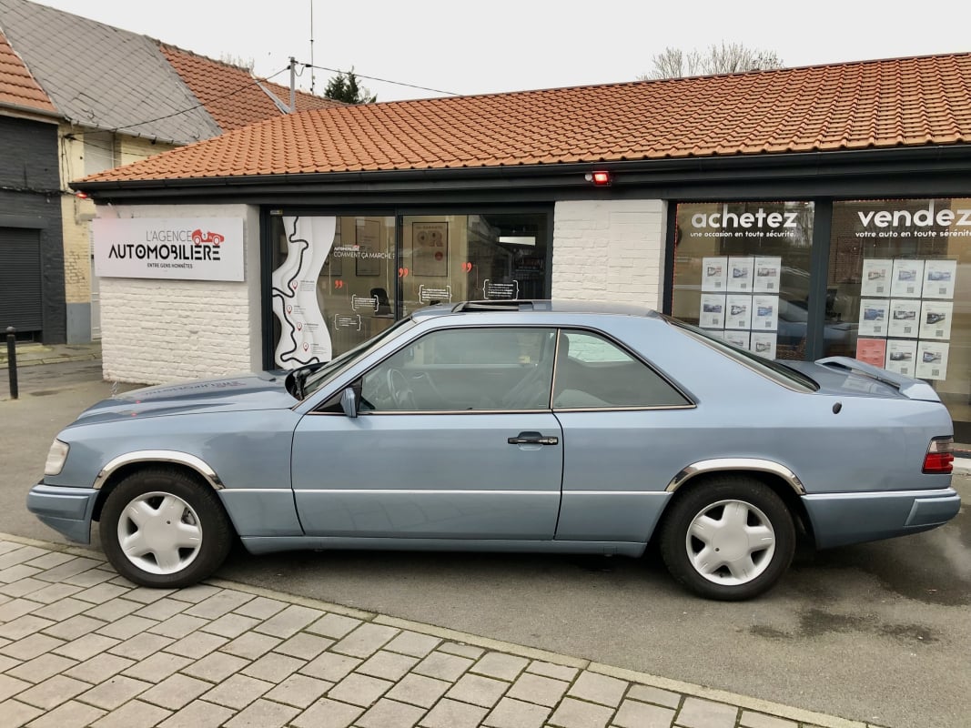 Mercedes-Benz 230 CE COUPE W 124 CARAT DUCHATELET TOIT OUVRANT — 1