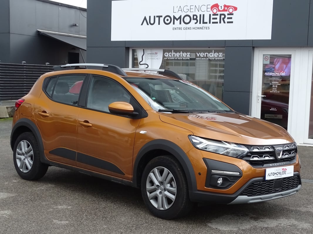 Dacia Sandero STEPWAY 1.0 TCE 92CV CONFORT - Pack City et Navigation — 1