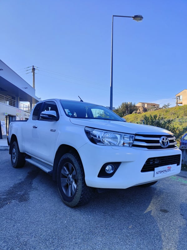 Toyota Hilux 150 CV LEGENDE EXTRA CABINE — 1