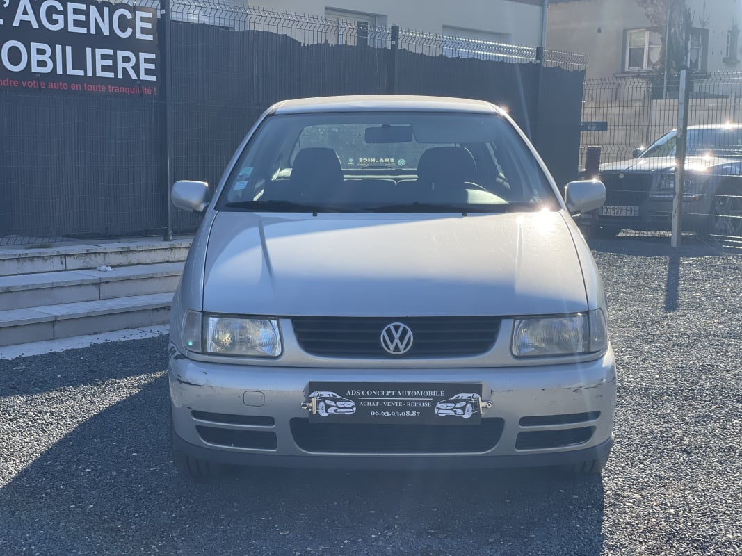 Volkswagen Polo 1.4 - 60cv Confort 5p — 2