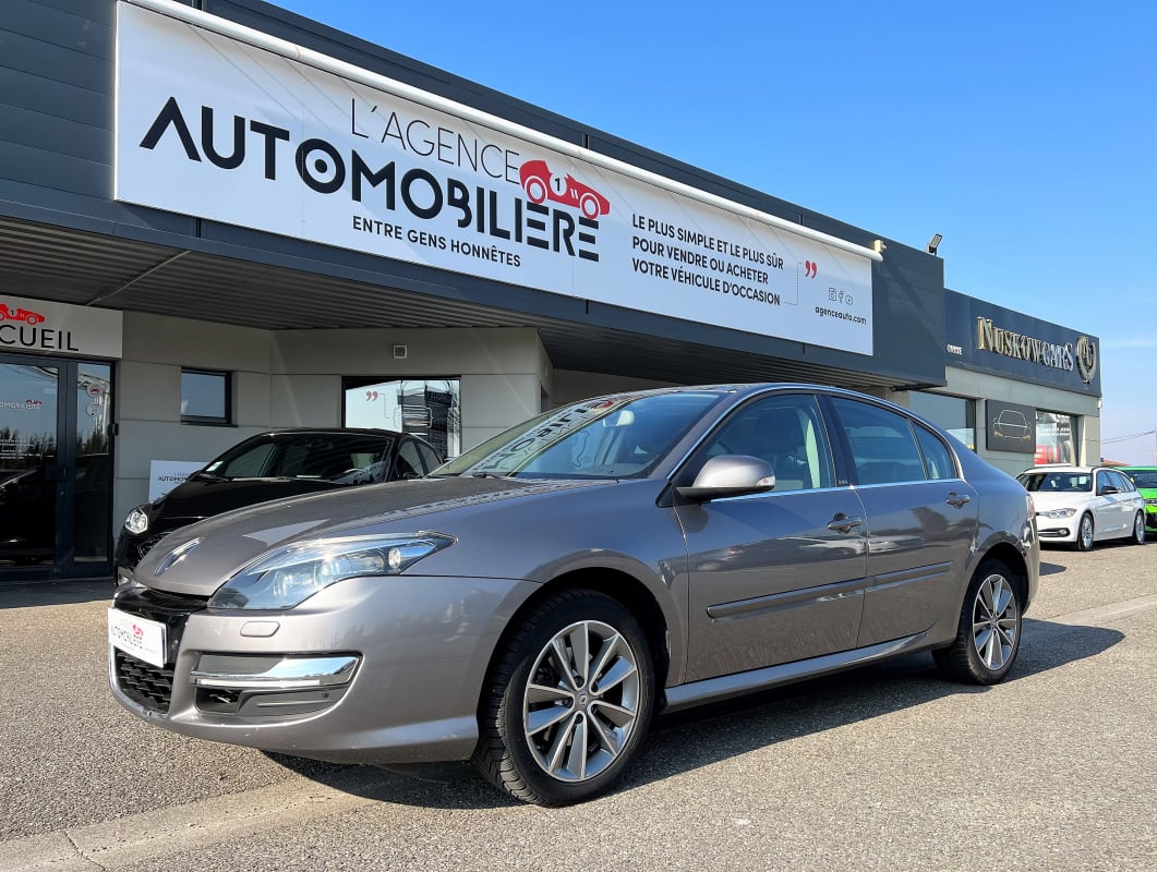 Renault Laguna III Initiale PARIS 2.0 dCi 150cv Phase 2 16V — 1