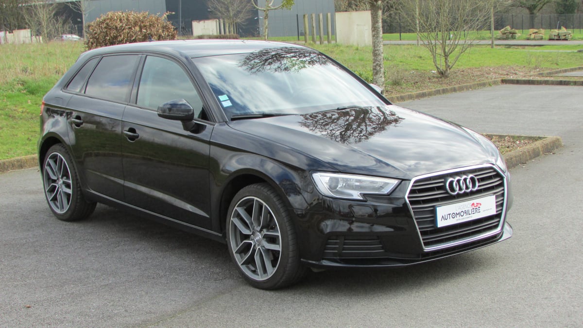 Audi A3 SPORTBACK 1,6L TDI 110CH BUSINESS LINE — 1