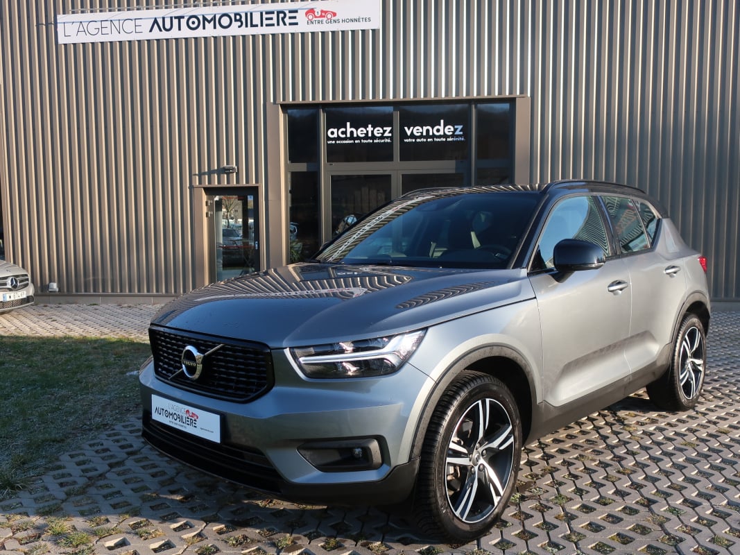 Volvo XC40 1.5 R-Design 156Cv — 1