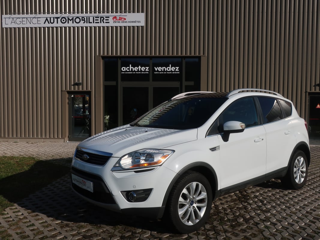 Ford Kuga 2.0 Tdci Titanium 140Cv — 1