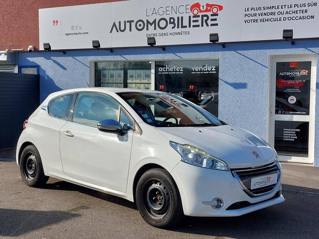 Peugeot 208 1.6 E-HDI 115 CV ALLURE 3P 2EME MAIN — 1