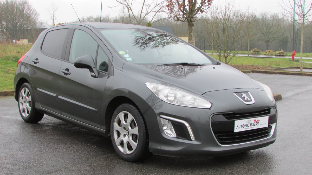Peugeot 308 1.6L HDI 112CH PREMIUM BMP6 GPS — 1