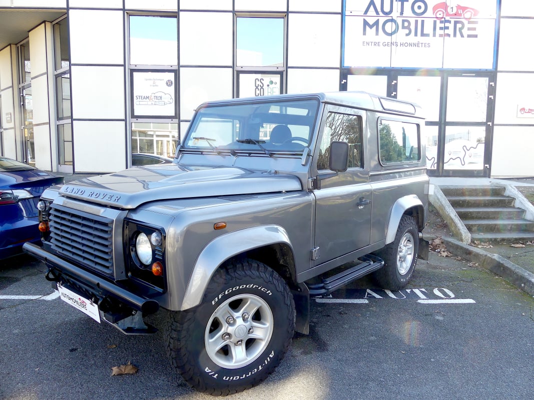 Land Rover Defender SW 90 2.4 TD4 120 S 4WD — 1