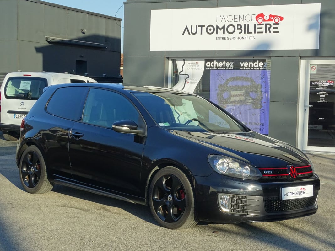 Volkswagen Golf GTI 2.0 TFSI 211 CV DSG6 3 portes — 1
