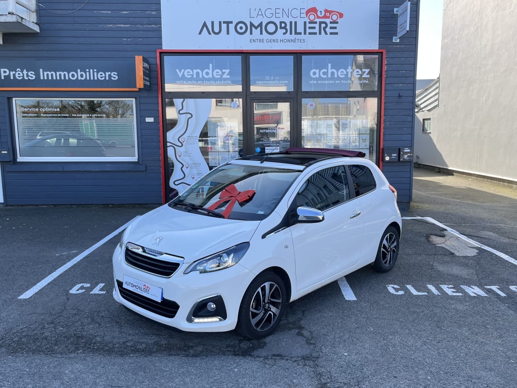 Peugeot 108 Décapotable 1.2 VTi 82 cv BVM5 — 1