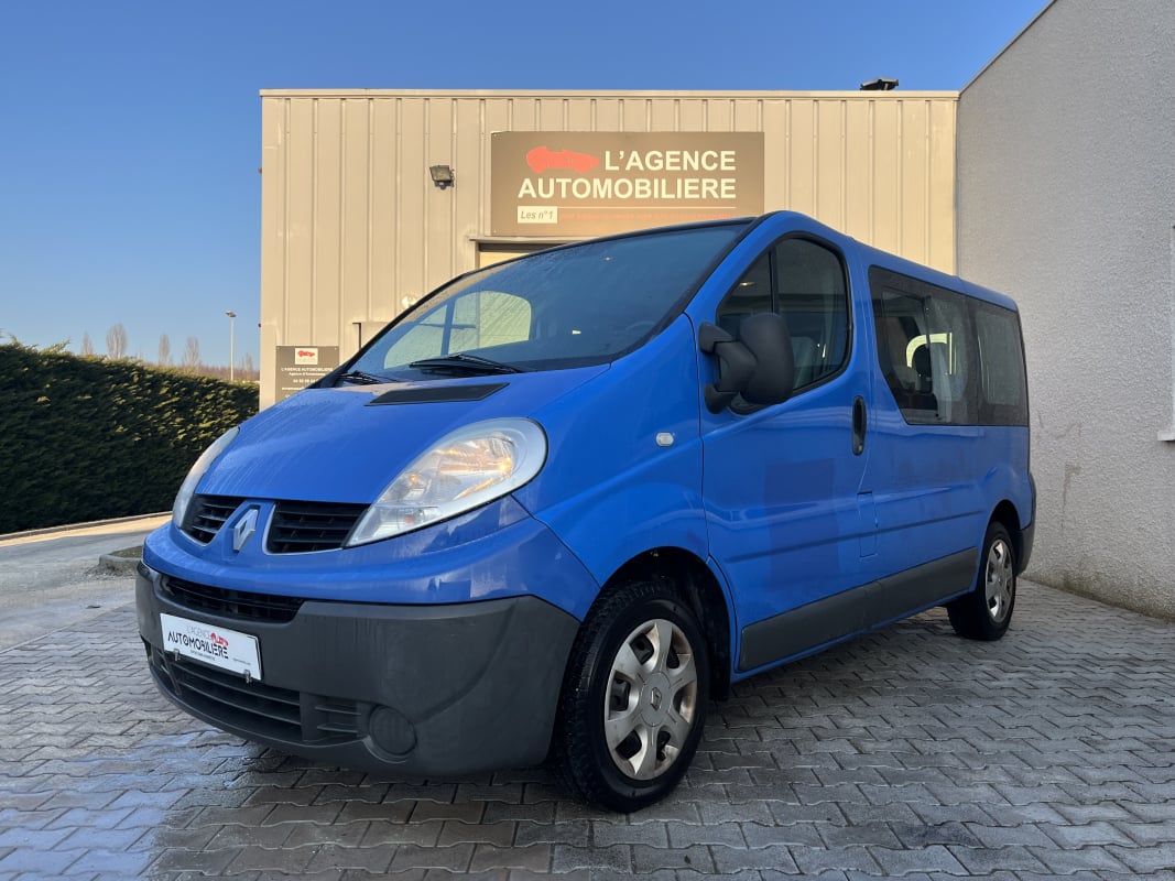 Renault Trafic 2.0 DCI 90cv 9 places — 1