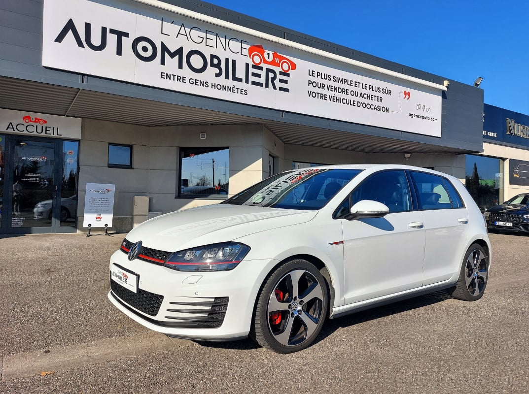 Volkswagen Golf GTI Performance 230 ch — 1