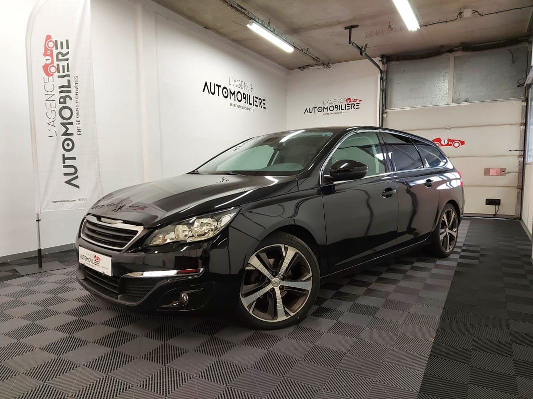 Peugeot 308 II SW 1.6 E-HDI 115 ALLURE — 1