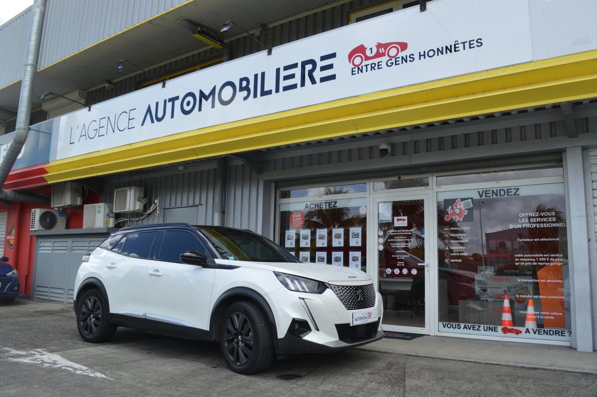 Peugeot 2008 e-2008 136ch GT — 1