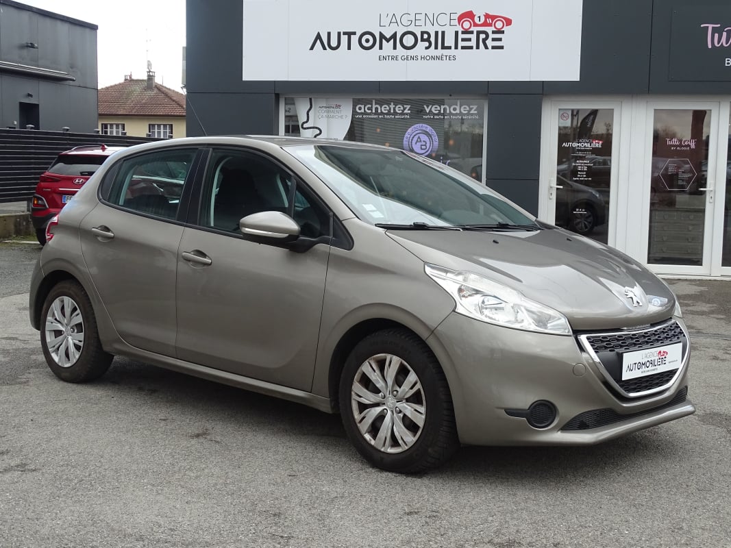 Peugeot 208 1.4 HDI 68CH ACTIVE — 1