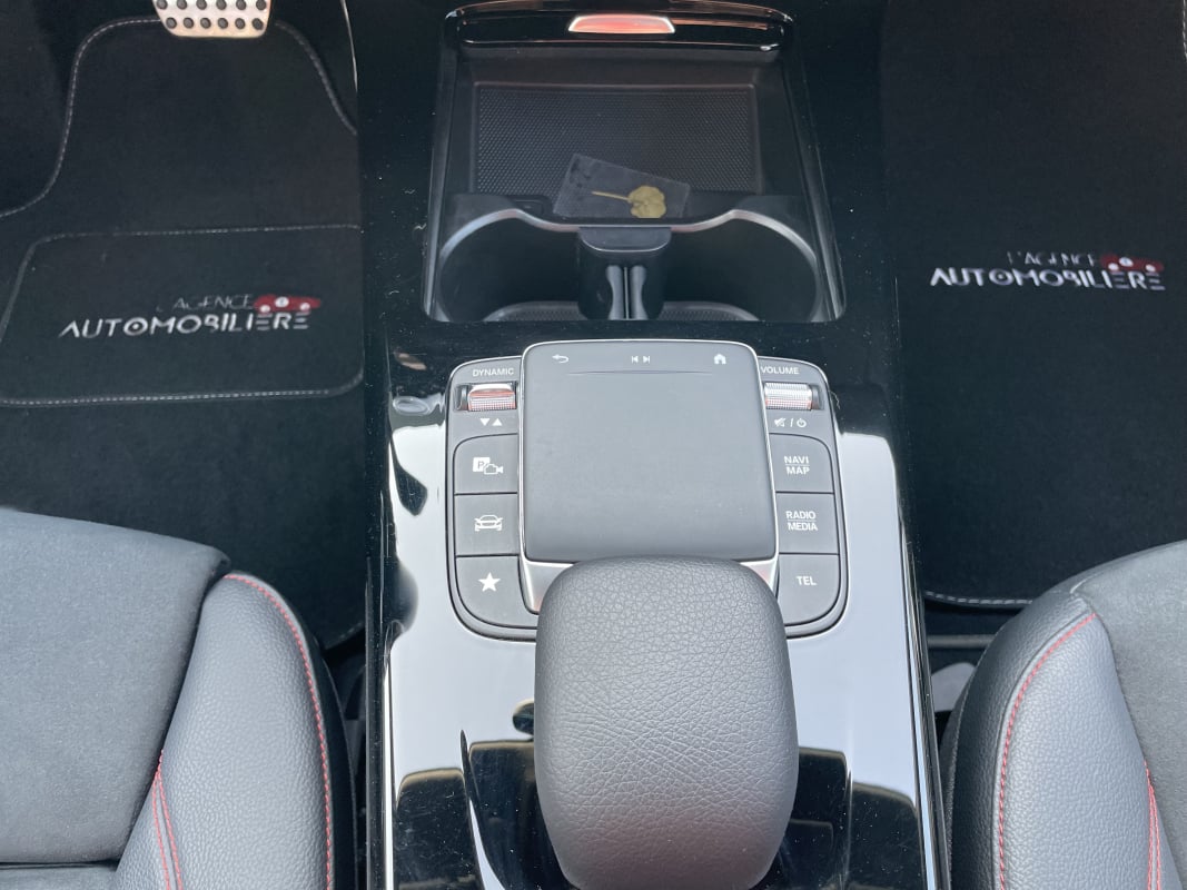Mercedes-Benz Classe CLA 200D SHOOTING BRAKE AMG LINE 8G-DCTBVA — 38
