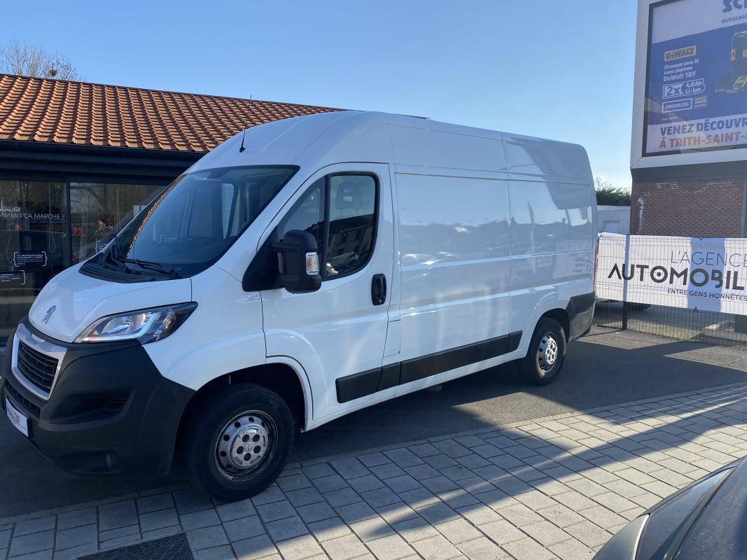 Peugeot Boxer BOXER FG 330 L2H2 2.0 BLUEHDI 130 S&S PREMIUM PACK TVA RECUPERABLE — 1