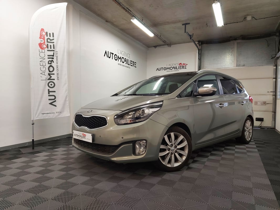 Kia Carens III 1.7 CRDI 136 ISG PREMIUM 7PL — 1