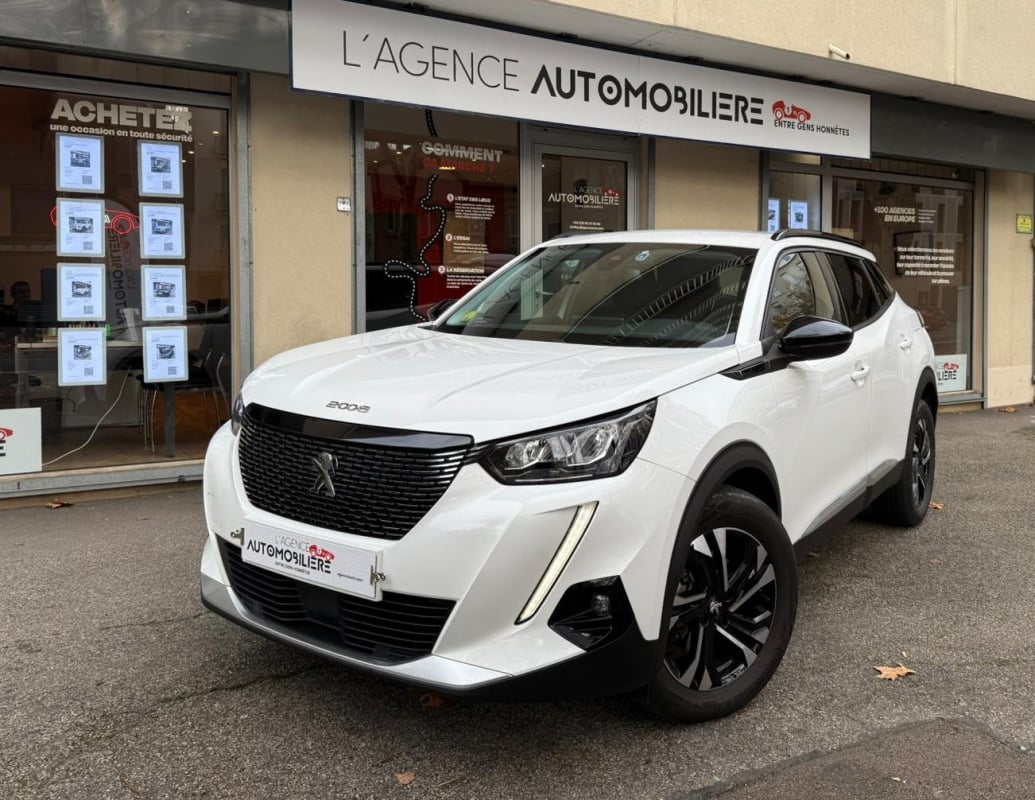 Peugeot 2008 II 1.5 BLUEHDI 130 S&S ROADTRIP EAT8 1ERE MAIN, SUIVI PEUGEOT — 1