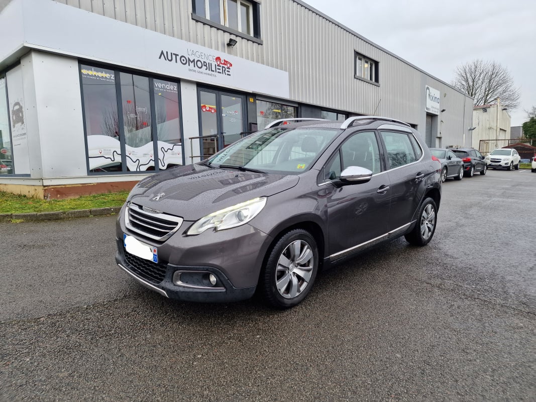 Peugeot 2008 1.2 82CV E-VTI ALLURE AUTOMATIQUE — 1