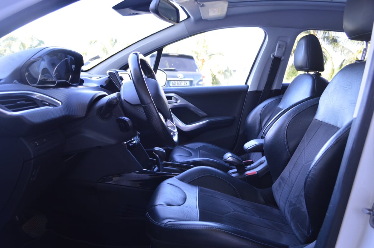 Peugeot 2008 1.2 PureTech 110ch E6.c Crossway — 2
