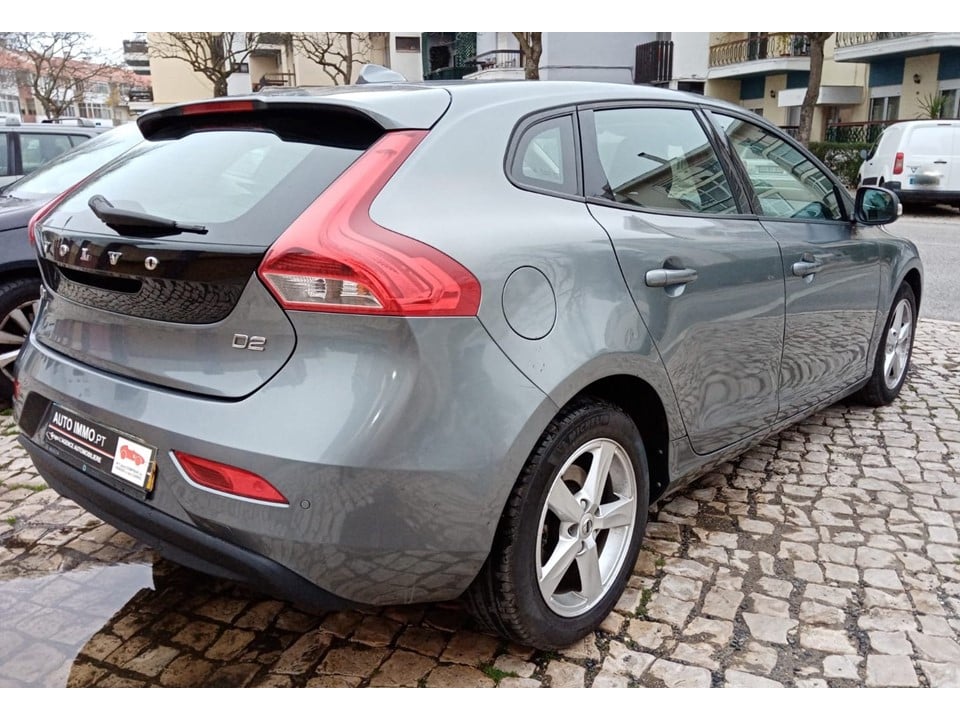 Volvo V40 2.0 D2 Kinetic Eco — 2