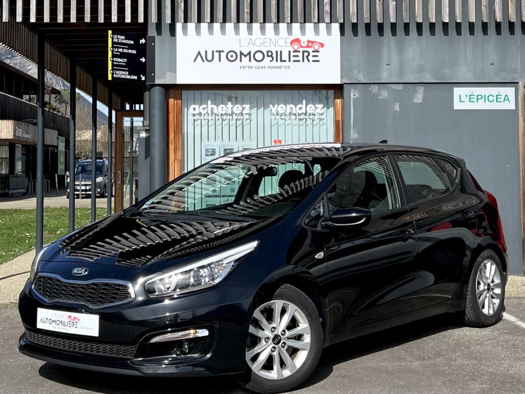 Kia Ceed 1.6 CRDi 136 ISG Active / 1°Main — 1