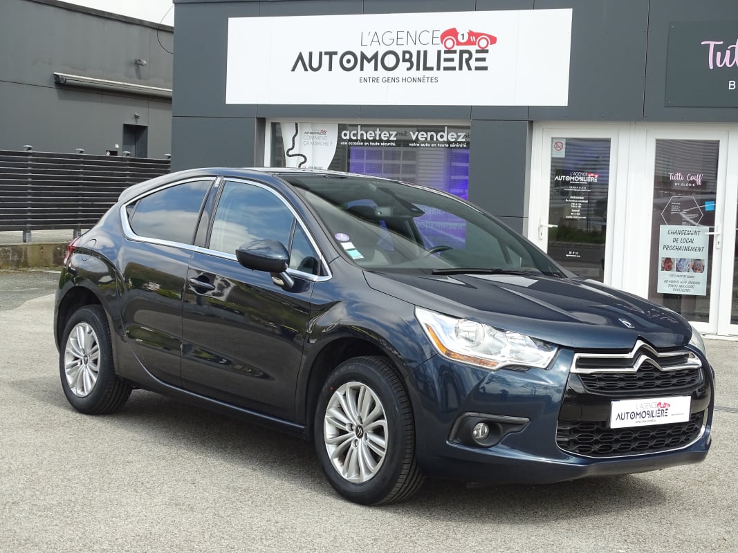 Citroen DS4 1.2 Puretech 130 cv CHIC GPS CLIM AUTO — 1