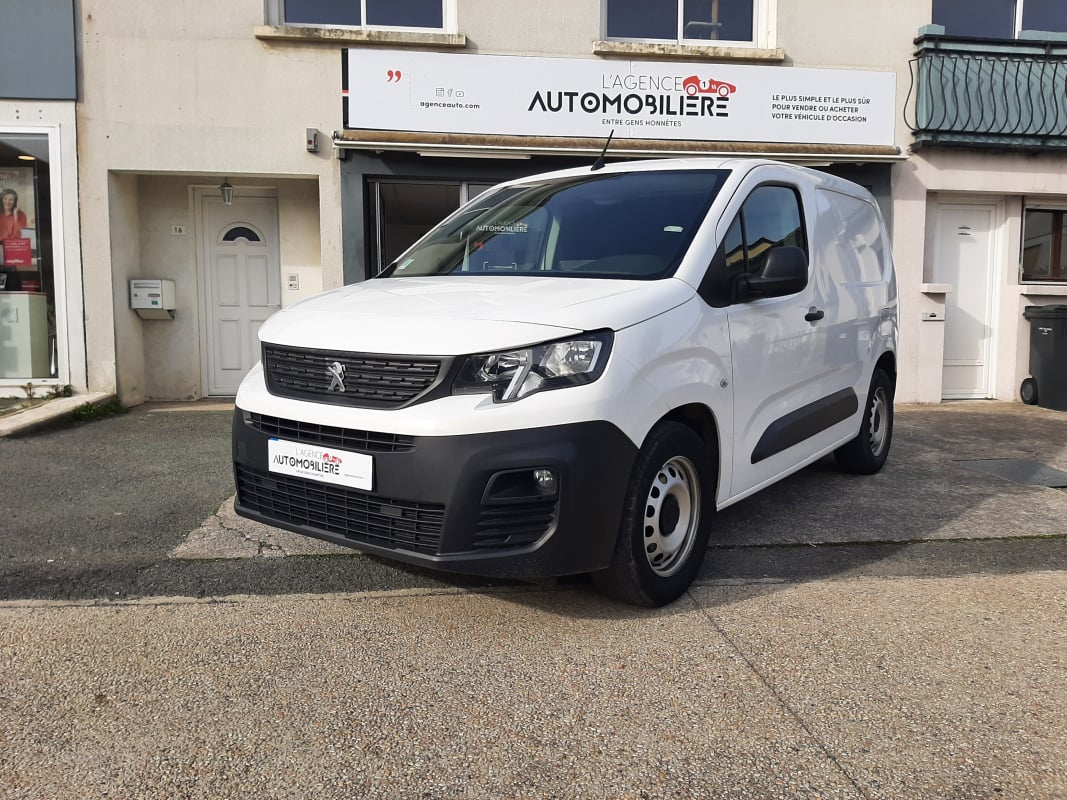Peugeot Partner VTi 110 ch Ethanol Premium Pack Chantier — 1