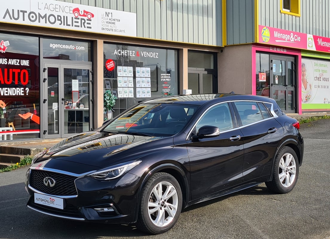 Infiniti Q30 1.5 D 16V 109CV PREMIUM TECH — 1
