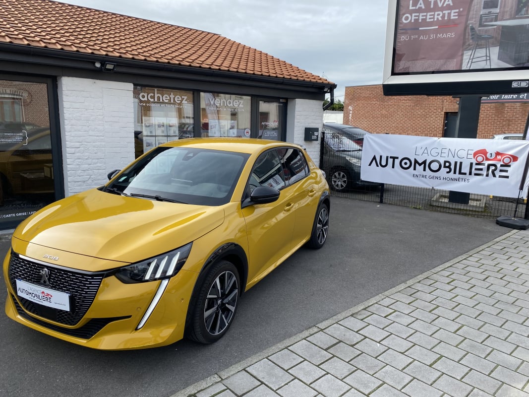 Peugeot 208 PureTech 100 S&S EAT8 GT Line 1ère MAIN — 1