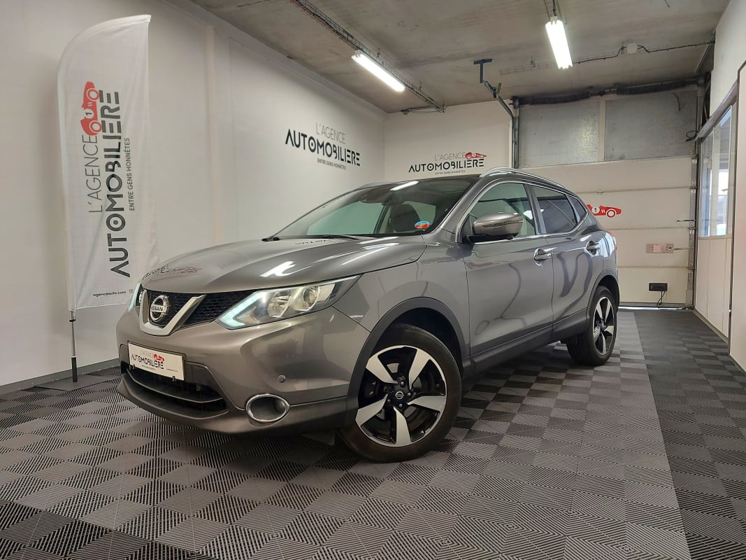 Nissan Qashqai II 1.5 DCI 110 CONNECT EDITION + TOIT PANO — 1