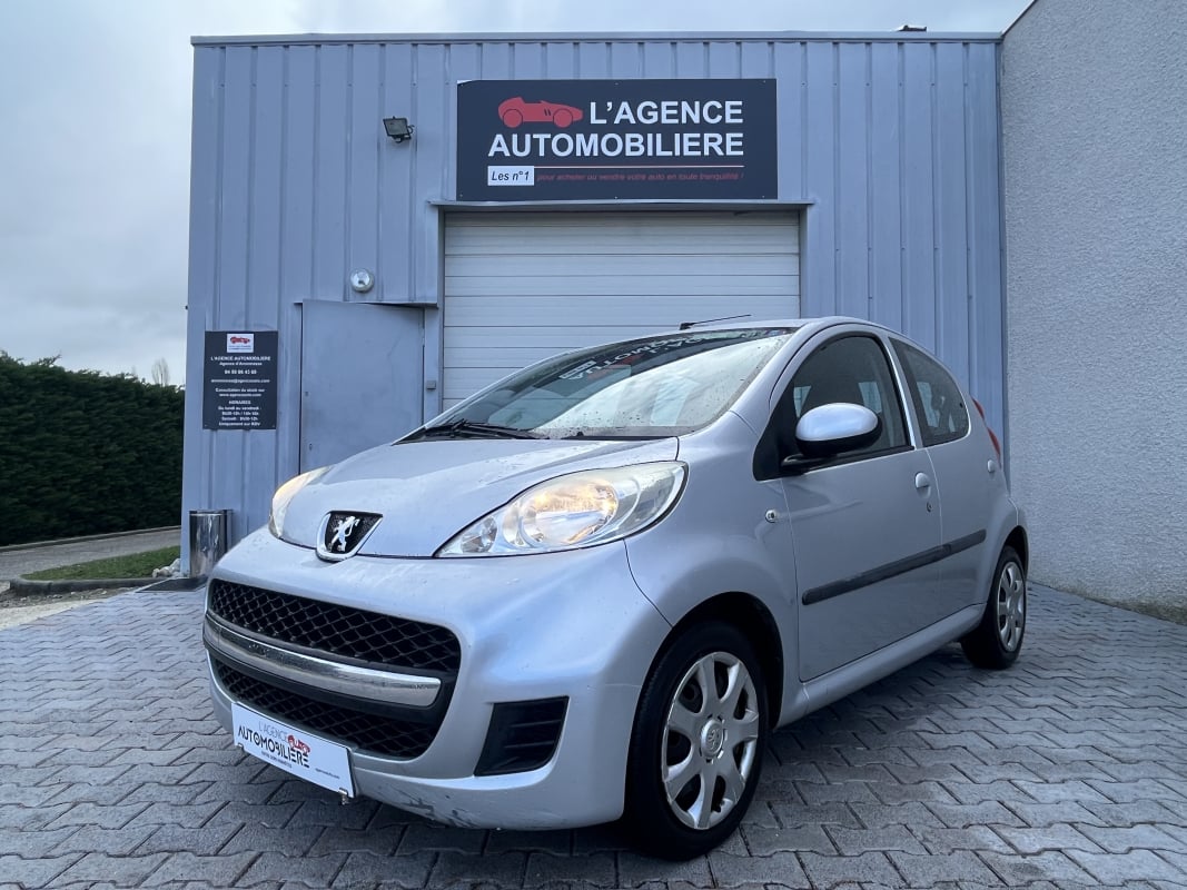 Peugeot 107 1.4 HDI 54CV TRENDY — 1