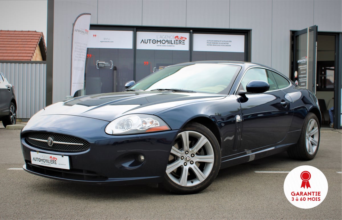 Jaguar XK8 3.6 V8 Coupé 258 cv — 1