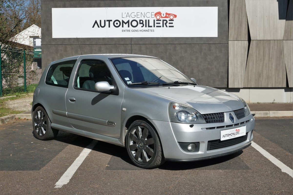 Renault Clio RS 2.0i 16V 182 ch Ph2 Origine France — 1