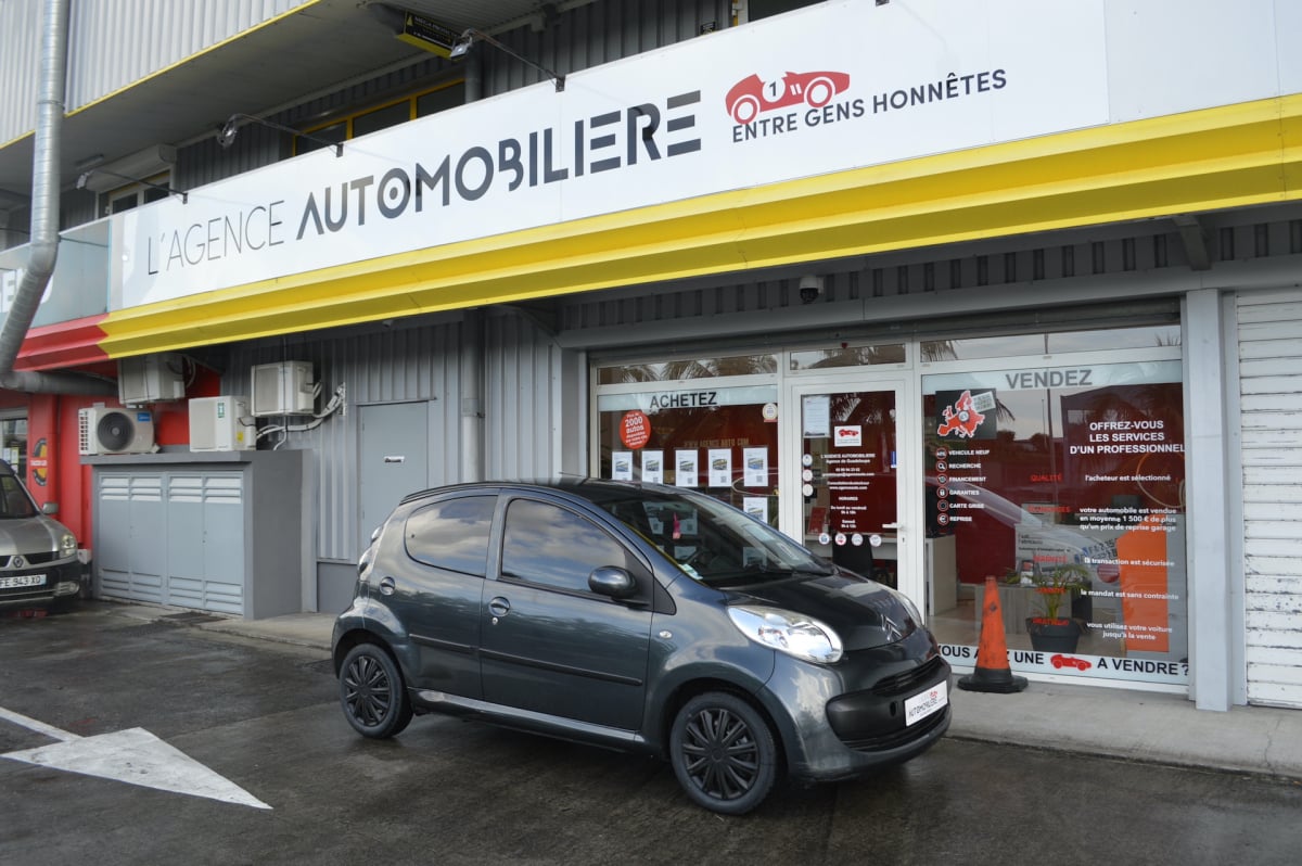 Citroen C1 1.0 68 CHRONO SENSODRIVE 5P — 1