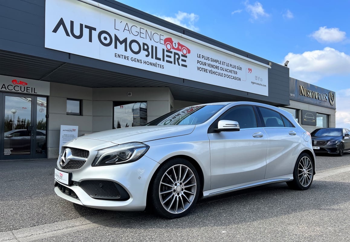 Mercedes-Benz Classe A 180 122CV AMG LINE — 1
