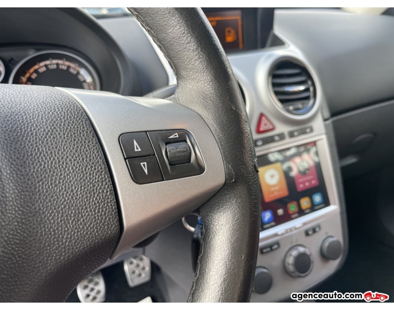 Opel Corsa 1.6 i 150cv GSI — 4