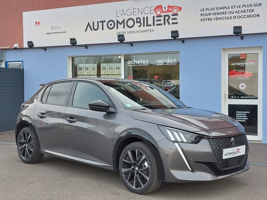 Peugeot 208 1.2 PURETECH 130 GT PACK — 1