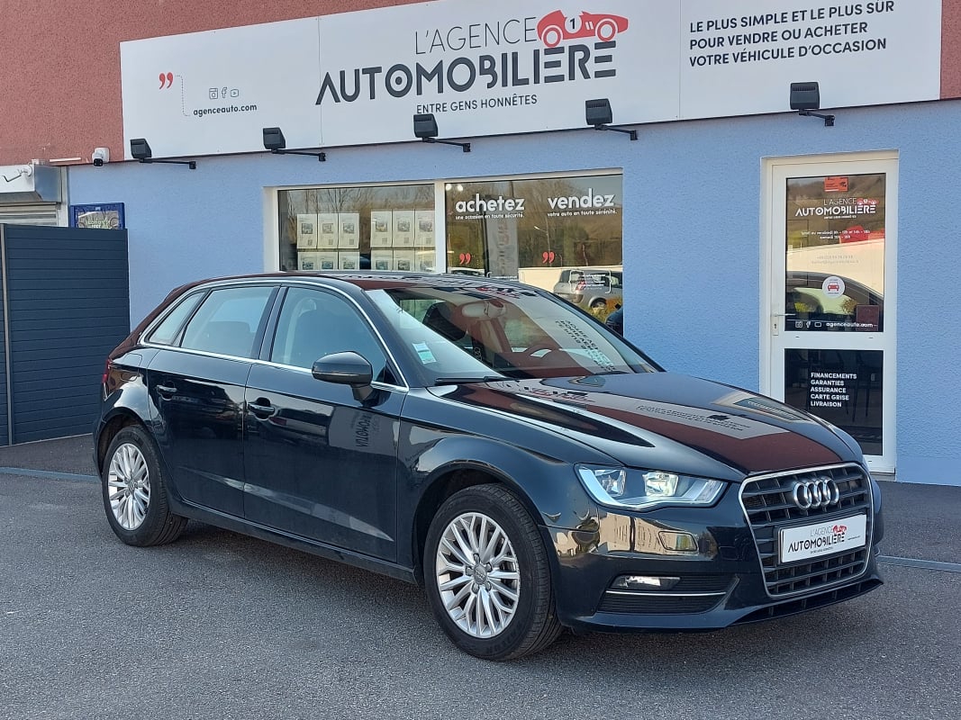 Audi A3 SPORTBACK 1.4 TFSI 122 AMBIENTE S TRONIC 7 — 1
