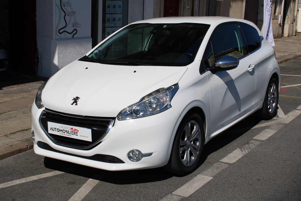 Peugeot 208 GENERATION-I 1.6 VTI 120 ALLURE (CritAir 1, radar de recul,..) — 1