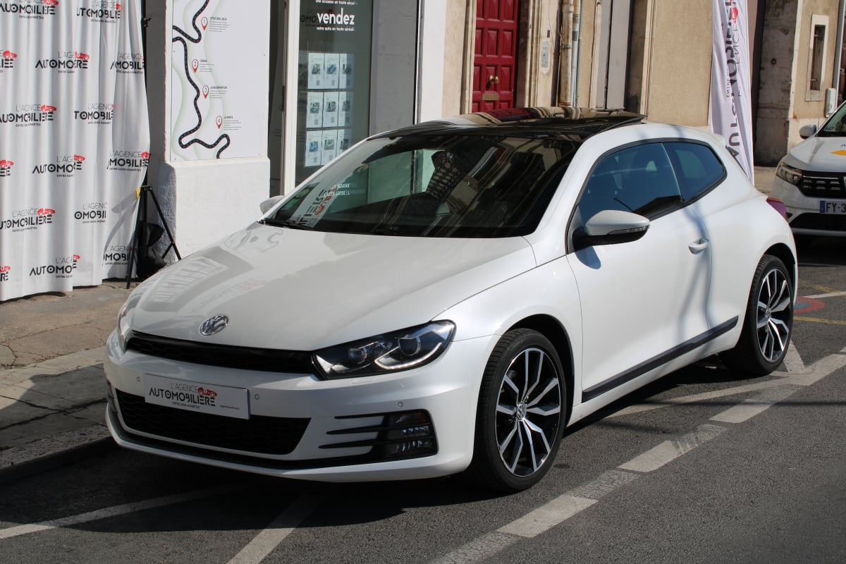 Volkswagen Scirocco 2.0 TDI 180 BLUEMOTION CARAT DSG6 BVA (Toit ouvrant, Palettes au volant,..) — 1